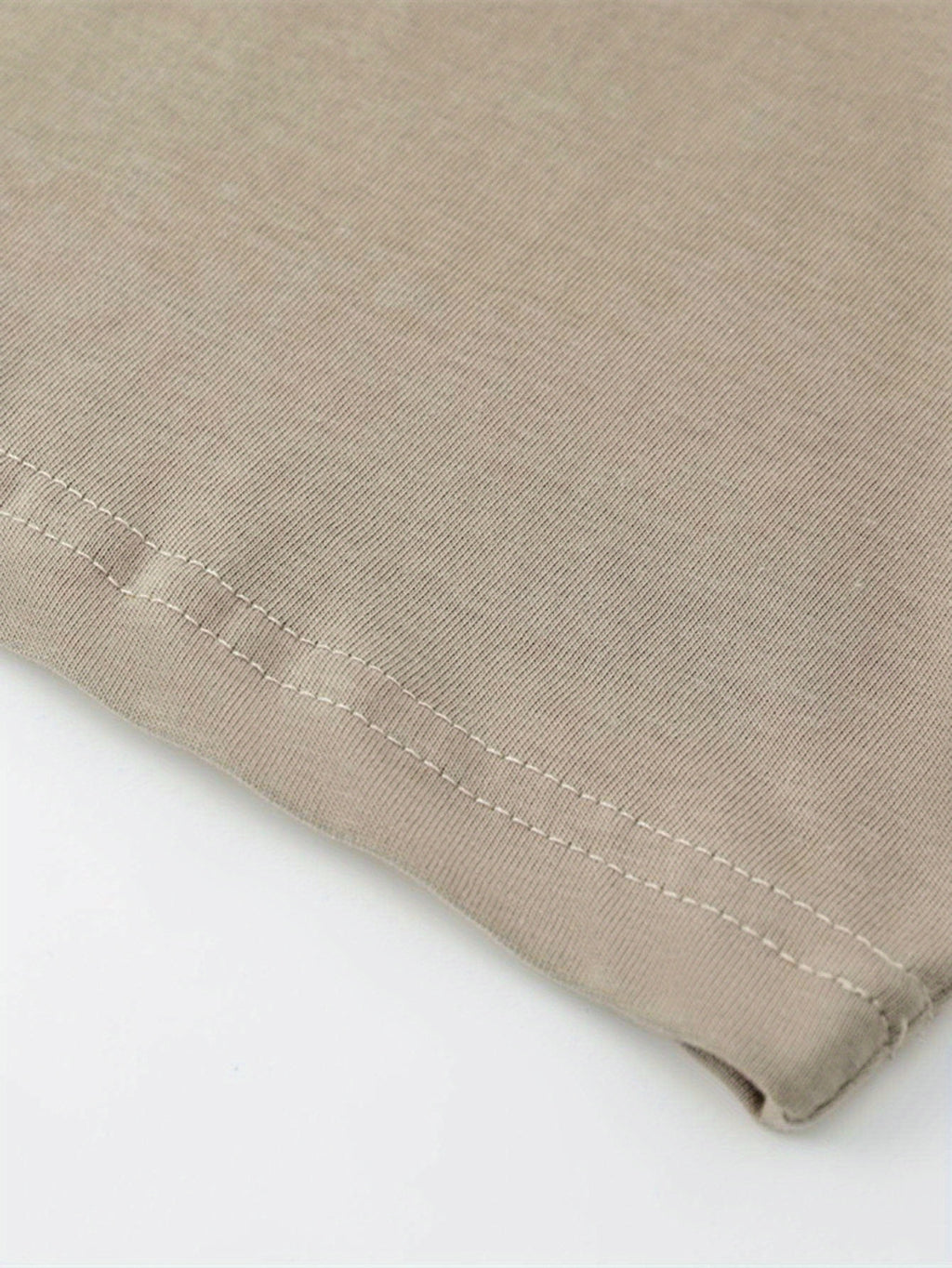 Street Style MNDKVA Tee