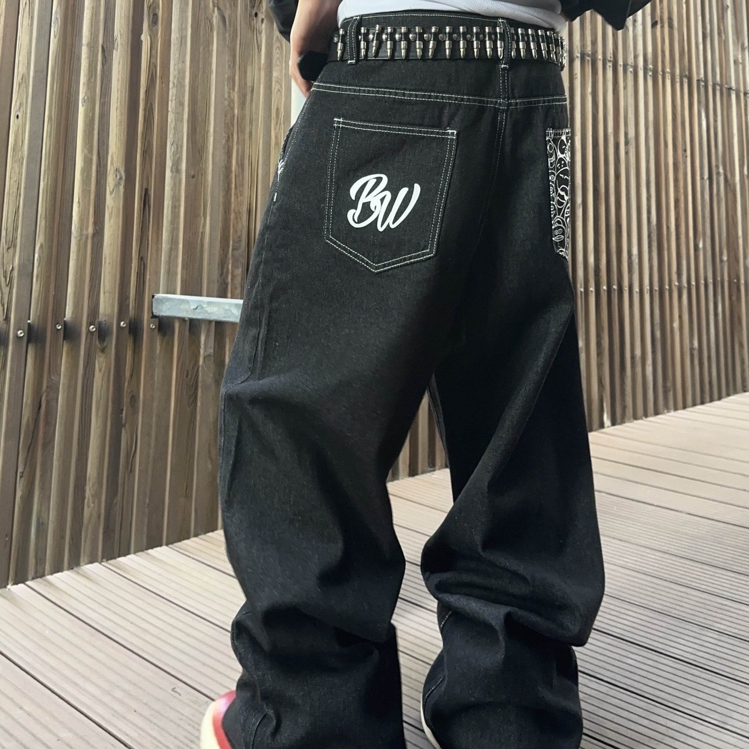 BW Lettering Loose Jeans