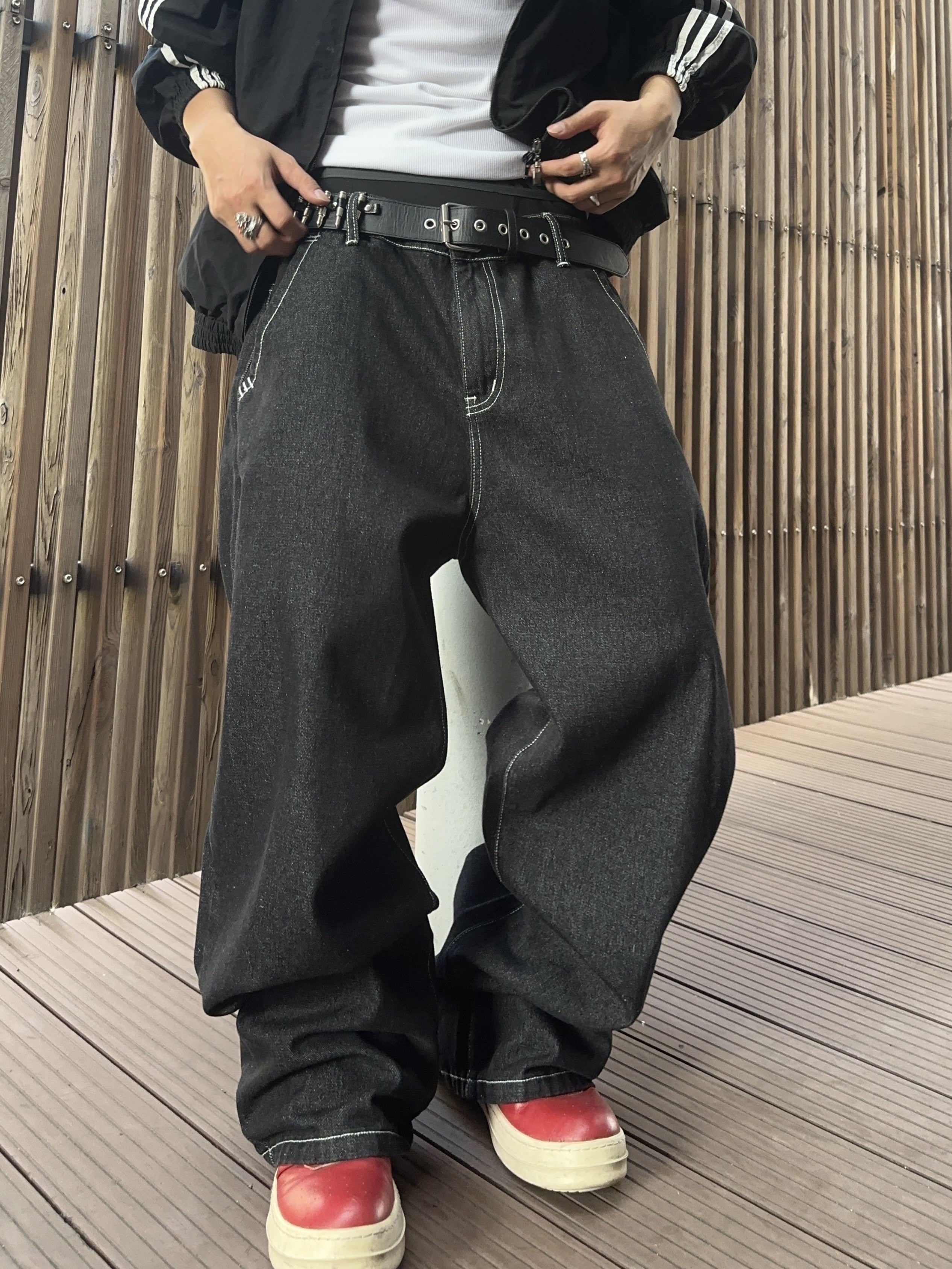 BW Lettering Loose Jeans