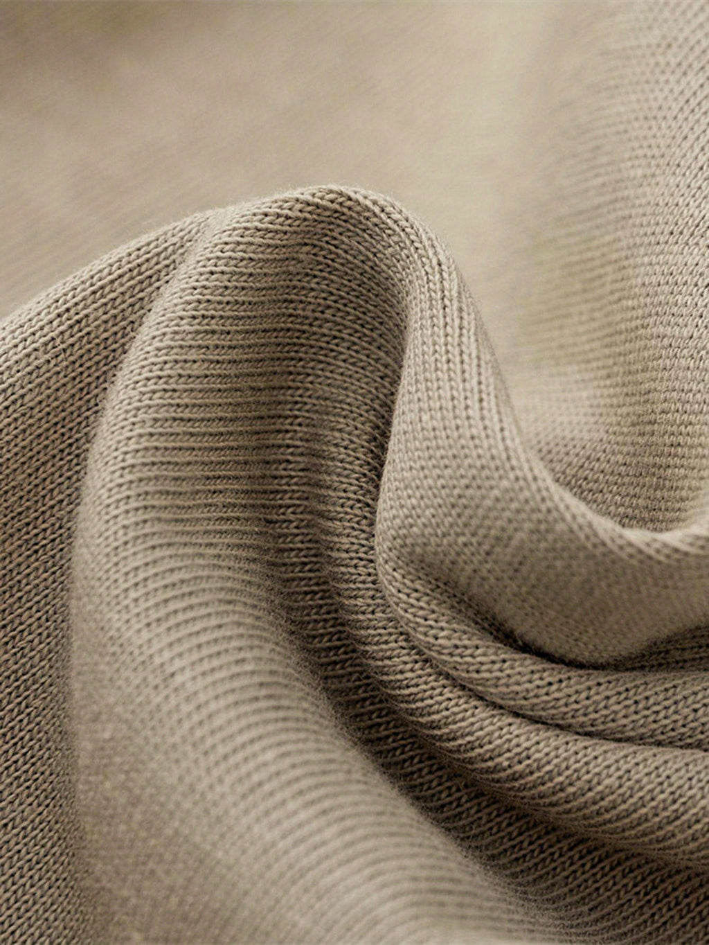 Street Style MNDKVA Tee