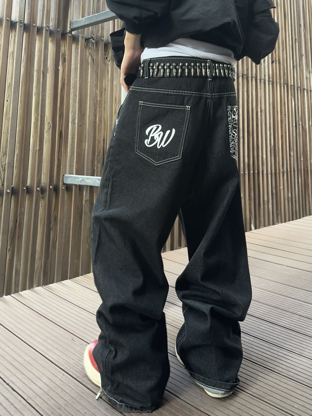 BW Lettering Loose Jeans