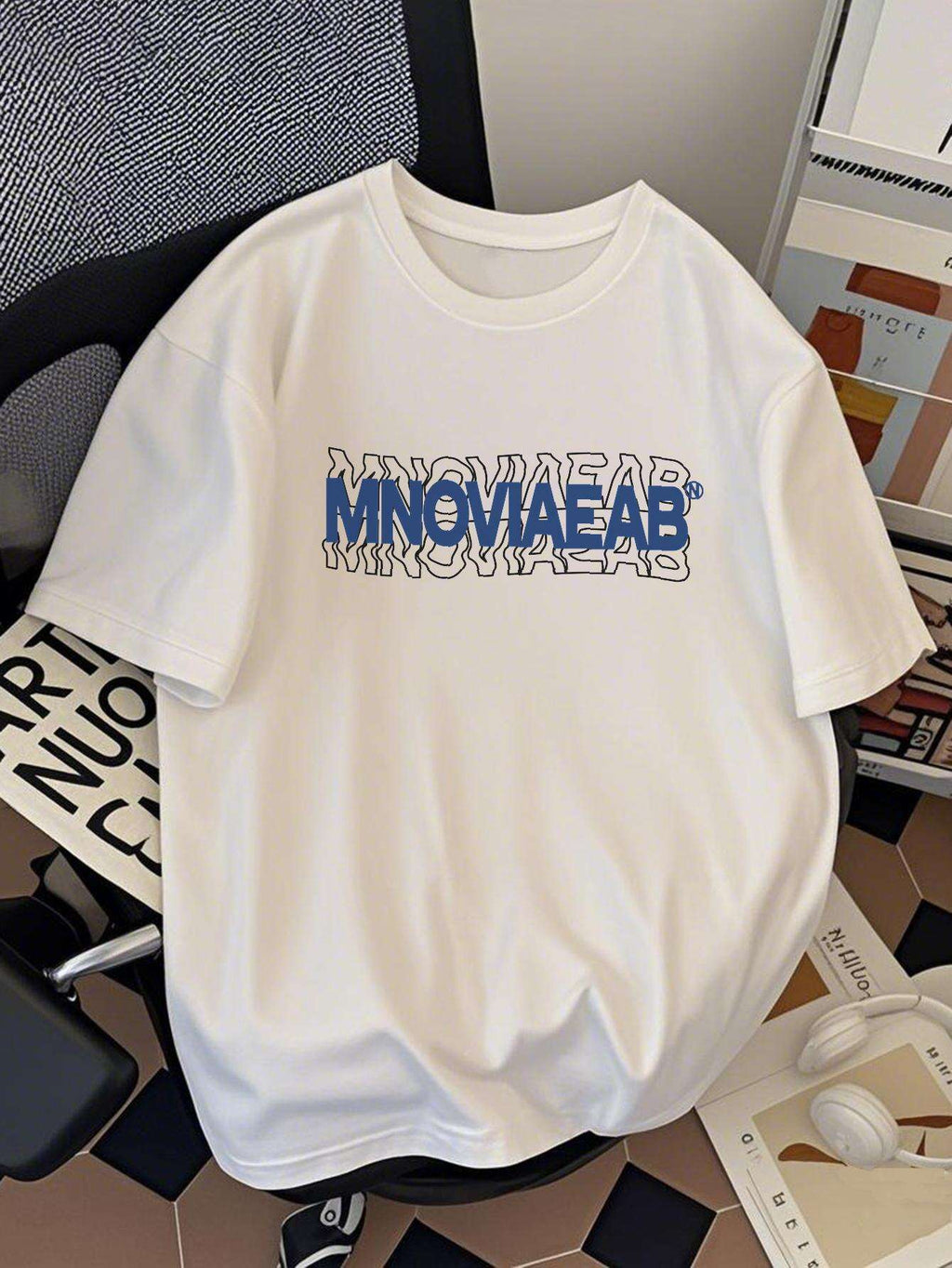 Street Style MNDKVA Tee