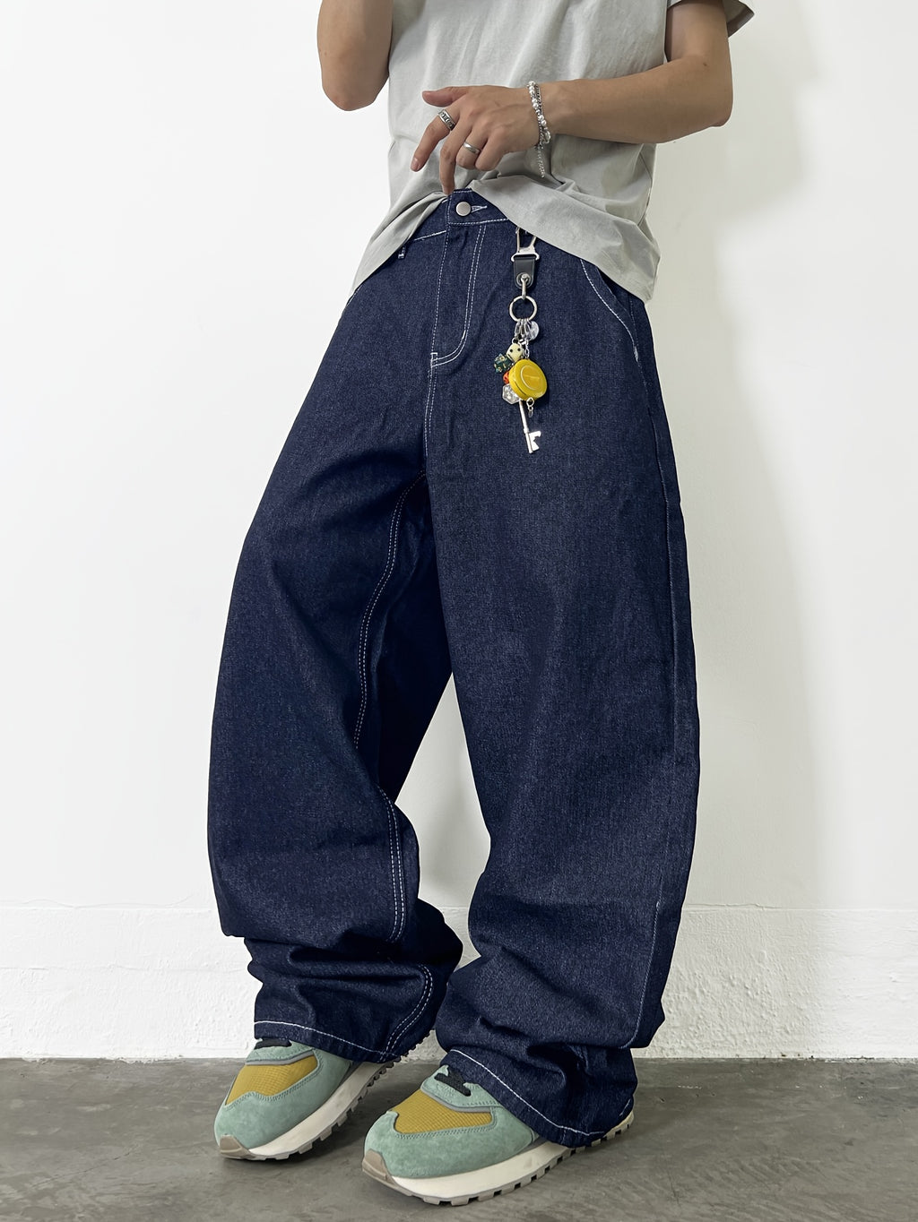 Men's Oversized Wide-Leg Jeans