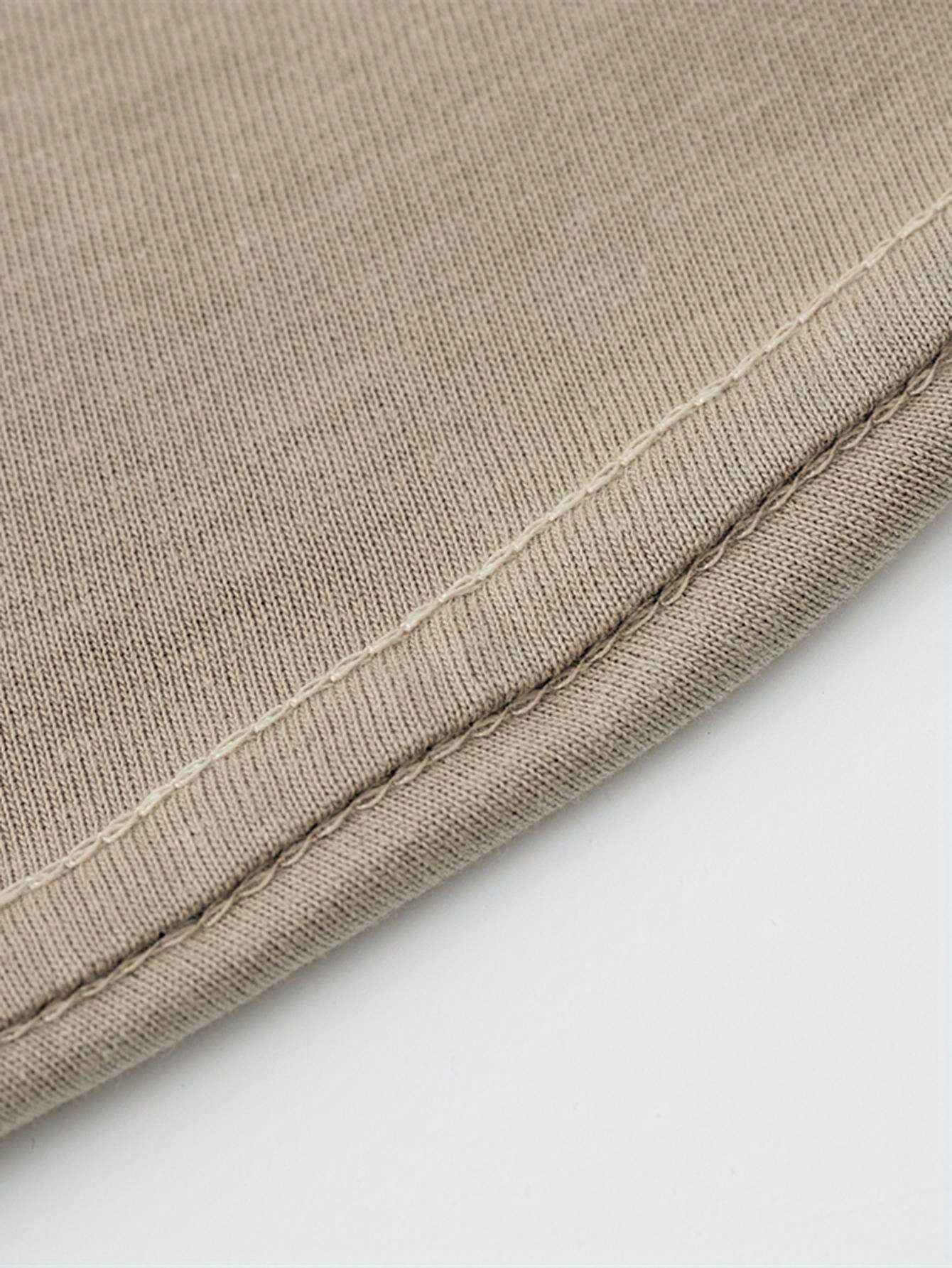 Street Style MNDKVA Tee