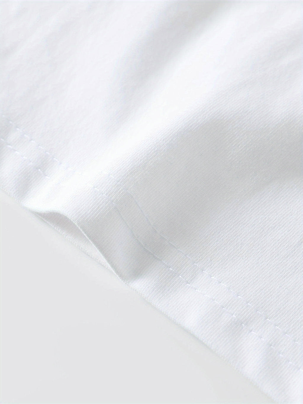 Street Style MNDKVA Tee