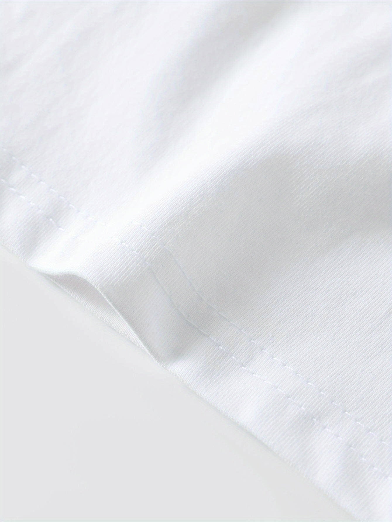 Street Style MNDKVA Tee